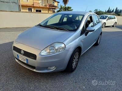 Usata Fiat Grande Punto 90 CV (66 kW) 2005 Grigio Utilitaria