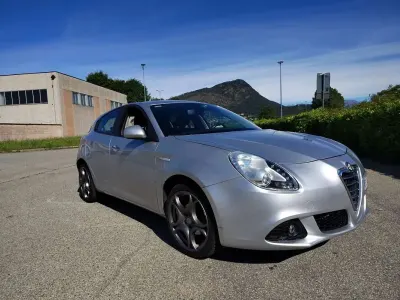 Usata Alfa Romeo Giulietta Distinctive 120 CV (88 kW) 2013 Utilitaria