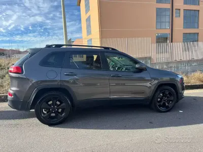 Usata Jeep Cherokee Limited 200 CV (147 kW) 2017 Grigio SUV