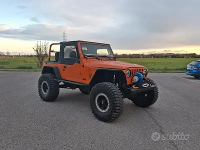 Usata Jeep Wrangler 250 CV (183 kW) 1998 Arancione SUV