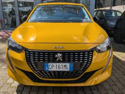 Usata Peugeot 208 Active 75 CV (55 kW) 2023 Giallo Utilitaria