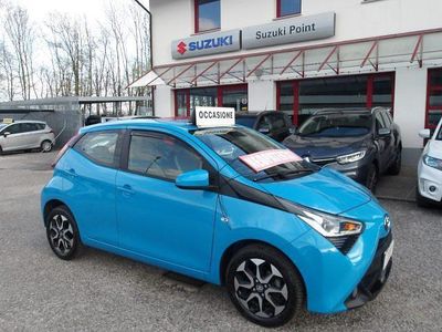 Usata Toyota Aygo 72 CV (52 kW) 2018 Blu Utilitaria
