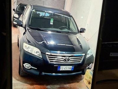 Usata Toyota RAV4 150 CV (110 kW) 2011 Blu SUV