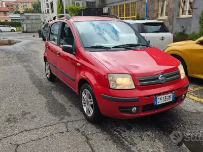 Käytetty Fiat Panda Dynamic 54 HP (39 kW) 2004 Punainen Viistoperä