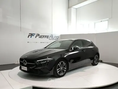 Usata Mercedes A180 Advanced 116 CV (85 kW) 2023 Nero Berlina