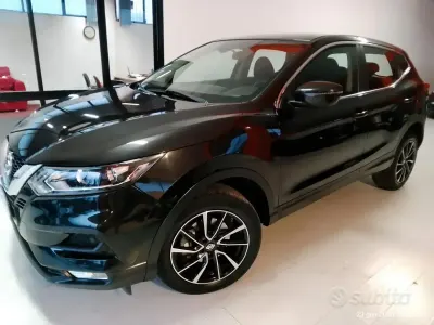 Usata Nissan Qashqai N-Connecta 116 CV (85 kW) 2019 Nero SUV