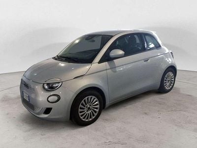 Usata Fiat 500e 69 kW (95 CV) 2024 Blu Utilitaria