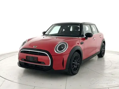 Usata Mini Cooper Classic 136 CV (100 kW) 2024 Chili red Utilitaria
