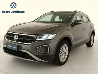 Usata VW T-Roc Life 110 CV (80 kW) 2023 Grigio SUV