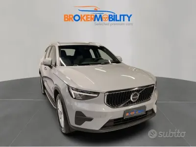 Usata Volvo XC40 Core 129 CV (94 kW) 2023 Vapour grey SUV