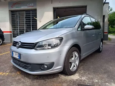 Usata VW Touran Comfortline 105 CV (77 kW) 2012 Argento Monovolume