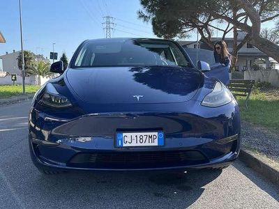 Usata Tesla Model Y Long Range AWD 152 kW (208 CV) 2022 Blu SUV