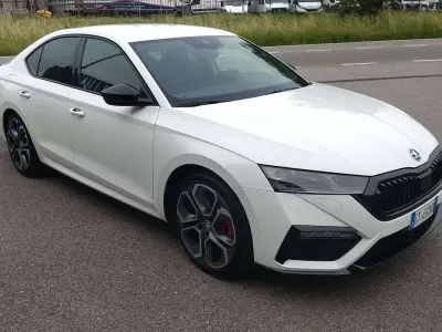 Usata Skoda Octavia RS 245 CV (180 kW) 2024 Bianco Berlina