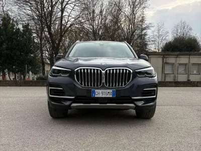 Usata BMW X5 Comfort Edition 231 CV (169 kW) 2022 Grigio SUV
