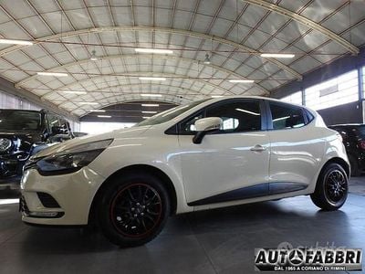 Usata Renault Clio IV Life 75 CV (55 kW) 2017 Beige(met.) Berlina