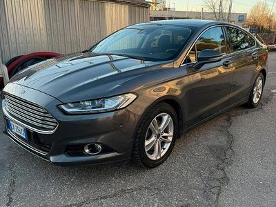 Usata Ford Mondeo 180 CV (132 kW) 2016 Grigio Berlina