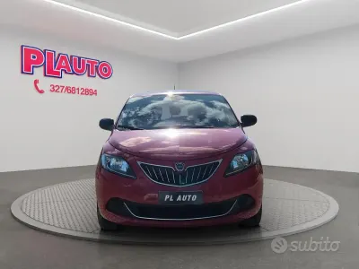 Usata Lancia Ypsilon Gold 69 CV (50 kW) 2022 Rosso Utilitaria