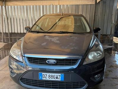 Usata Ford Focus 110 CV (80 kW) 2010 Nero Station wagon