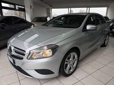 Usata Mercedes A180 122 CV (89 kW) 2012 Argento Berlina
