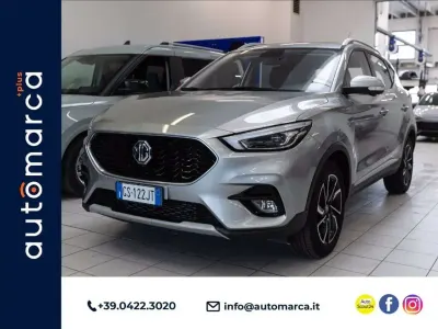 Usata MG ZS Luxury 111 CV (81 kW) 2023 Argento metallizzato SUV
