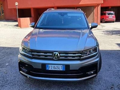 Gebraucht VW Tiguan Business 131 PS (96 kW) 2019 Grau SUV