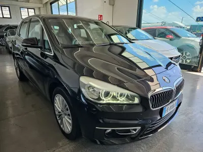 Usata BMW 218 Active Tourer Advantage 150 CV (110 kW) 2016 Nero Monovolume