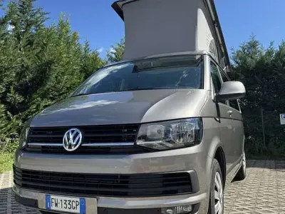 Usata VW California Beach 150 CV (110 kW) 2019 Beige Furgone