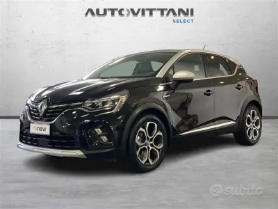 Usado Renault Captur Intens 94 CV (69 kW) 2022 Negro SUV