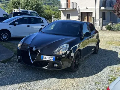 Usata Alfa Romeo Giulietta Business 120 CV (88 kW) 2017 Nero Utilitaria