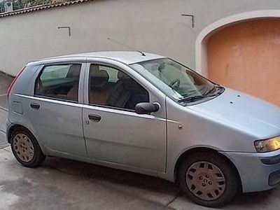 Blu Usata 2002 Fiat Punto Utilitaria | 1000 €