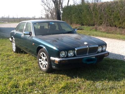 Usata Jaguar XJ6 160 CV (117 kW) 1993 Verde Berlina
