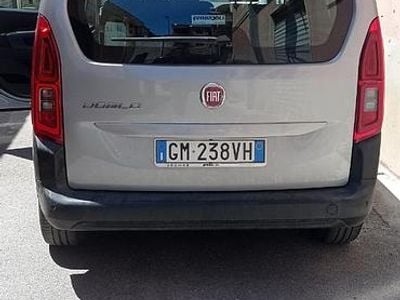 Usata Fiat Doblò 136 CV (100 kW) 2023 Grigio Monovolume