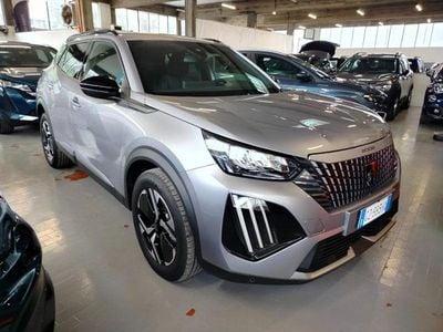 Usata Peugeot 2008 Allure 101 CV (74 kW) 2025 Argento SUV
