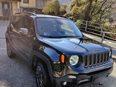 Usata Jeep Renegade Trailhawk 170 CV (125 kW) 2015 Nero SUV