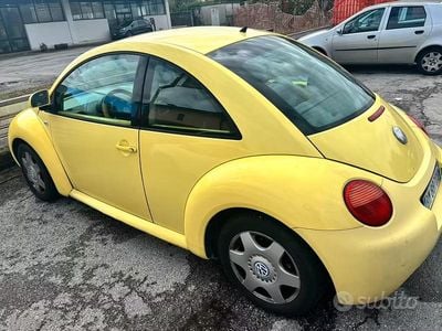 Usata VW New Beetle 2000 Giallo Utilitaria