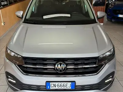 Usata VW T-Cross Style 110 CV (80 kW) 2023 Grigio SUV