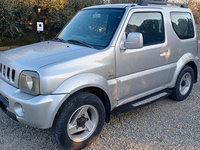 Usata Suzuki Jimny 81 CV (59 kW) 2004 Argento SUV