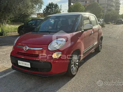 Käytetty Fiat 500L Easy 95 HP (69 kW) 2014 Punainen Tila-auto