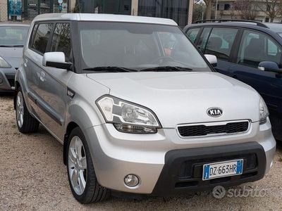 Usata Kia Soul 127 CV (93 kW) 2009 Grigio SUV