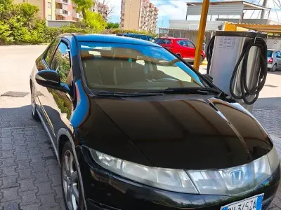 Usata Honda Civic Comfort 140 CV (102 kW) 2007 Nero Berlina