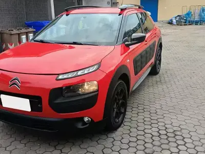 Usata Citroën C4 Cactus 75 CV (55 kW) 2015 Rosso Utilitaria