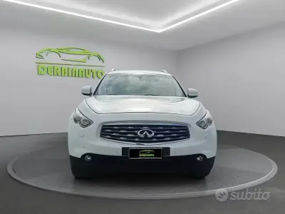 Usata Infiniti Fx30 238 CV (175 kW) 2012 Bianco SUV