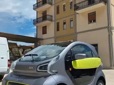 Usata XEV Yoyo 7 kW (10 CV) 2024 Grigio Utilitaria