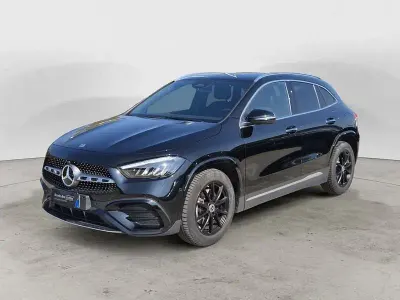 Usata Mercedes GLA180 AMG line 116 CV (85 kW) 2025 Nero SUV