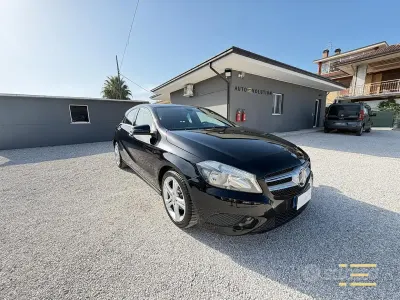 Usata Mercedes A180 109 CV (80 kW) 2013 Nero Utilitaria