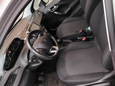 Usata Peugeot 208 75 CV (55 kW) 2017 Grigio Utilitaria