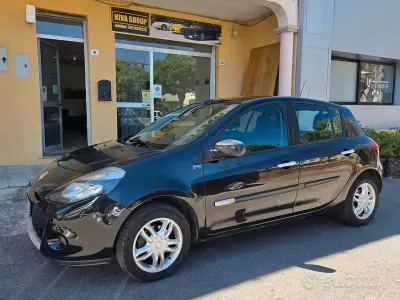 Usata Renault Clio II 85 CV (62 kW) 2010 Nero Berlina