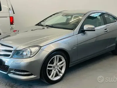 Usata Mercedes C220 Avantgarde 170 CV (125 kW) 2013 Grigio Coupé