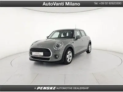 Usata Mini ONE 75 CV (55 kW) 2021 Grigio Utilitaria