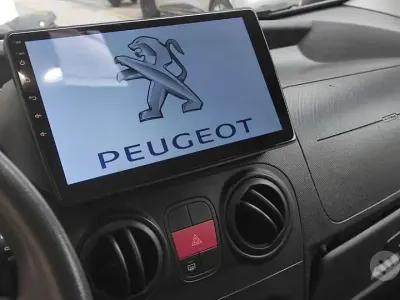 Usata Peugeot Bipper 75 CV (55 kW) 2011 Bianco Monovolume